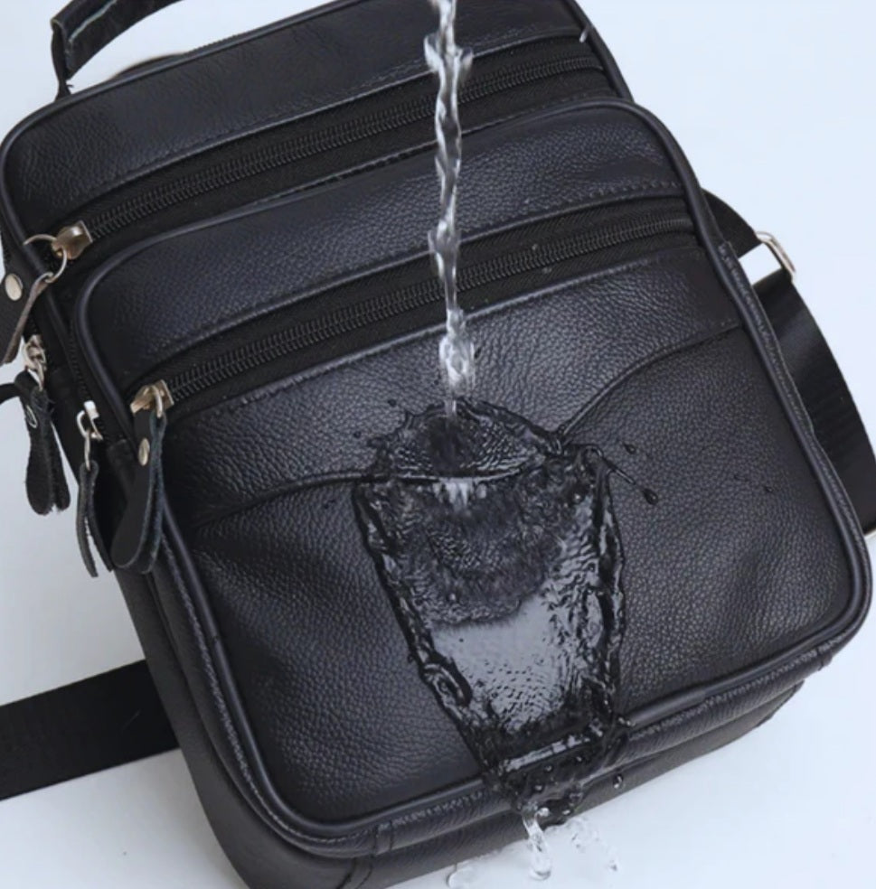 Sac à bandoulière cuir homme élégant et pratique.